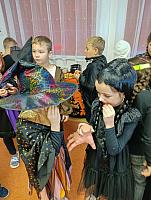 Dušičky a Halloween ve II. třídě 31.10.2025, foto: M. Mičanová, P. Horáková