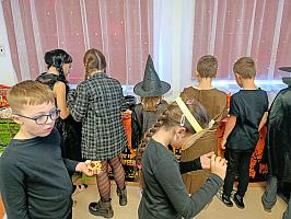 Dušičky a Halloween ve II. třídě 31.10.2025, foto: M. Mičanová, P. Horáková