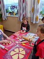 Martin jede... I. třída 11.11.2025, foto: K. Němečková Hospodářská