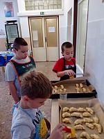 Martin jede... I. třída 11.11.2025, foto: K. Němečková Hospodářská