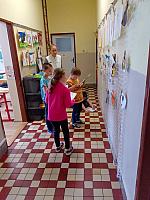 Martin jede... I. třída 11.11.2025, foto: K. Němečková Hospodářská