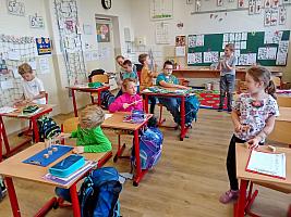 Martin jede... I. třída 11.11.2025, foto: K. Němečková Hospodářská