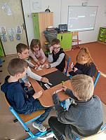 17. listopad ve II. třídě 17.11.2025, foto: Mgr. Monika Mičanová