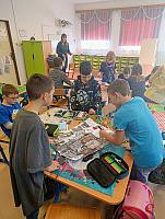 17. listopad ve II. třídě 17.11.2025, foto: Mgr. Monika Mičanová