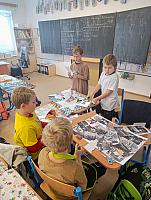 17. listopad ve II. třídě 17.11.2025, foto: Mgr. Monika Mičanová