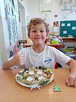 Výroba adventních talířů v I. třídě 28.11.2025, foto: K. Němečková Hospodářská