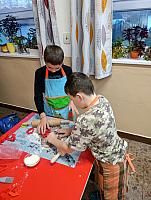 Pečení perníčků ve II. třídě 17.12.2025, foto: M. Mičanová