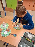 Vánoční tvoření ve II. třídě 3.12.2025, foto: M. Mičanová, P. Horáková