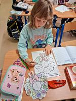 Vánoční tvoření ve II. třídě 3.12.2025, foto: M. Mičanová, P. Horáková