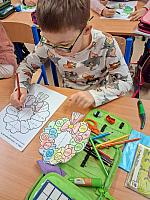 Vánoční tvoření ve II. třídě 3.12.2025, foto: M. Mičanová, P. Horáková