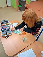 Vánoční tvoření ve II. třídě 3.12.2025, foto: M. Mičanová, P. Horáková