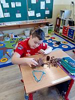 Land art I. třída 6.3.2026, foto: K. Němečková Hospodářská