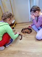 Land art I. třída 6.3.2026, foto: K. Němečková Hospodářská