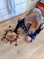 Land art I. třída 6.3.2026, foto: K. Němečková Hospodářská