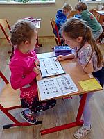 Předvelikonoční týden v I. třídě, foto: K. Němečková Hospodářská