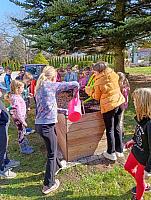 Sázení ve II. třídě 19.3.2026, foto: Mgr. Monika Mičanová