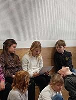 Návštěva knihovny a kina ve Velešíně 20.3.2026, foto: M. Mičanová, P. Horáková