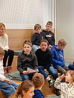 Návštěva knihovny a kina ve Velešíně 20.3.2026, foto: M. Mičanová, P. Horáková