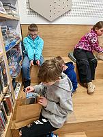 Návštěva knihovny a kina ve Velešíně 20.3.2026, foto: M. Mičanová, P. Horáková