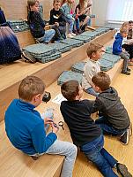 Návštěva knihovny a kina ve Velešíně 20.3.2026, foto: M. Mičanová, P. Horáková