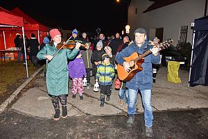 Zpívání u vánočního stromu 16.12.2023, foto: Jan Švec