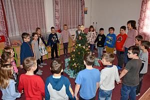 Ježíšek ve školní družině 19.12.2024, foto: Nepivodová Dana, Švec Jan