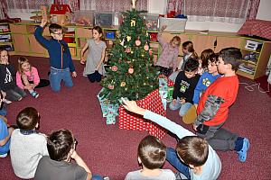 Ježíšek ve školní družině 19.12.2024, foto: Nepivodová Dana, Švec Jan