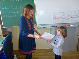 Pololetní vysvědčení v I. třídě, foto: Nepivodová Dana