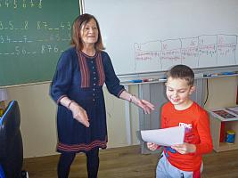 Pololetní vysvědčení v I. třídě, foto: Nepivodová Dana